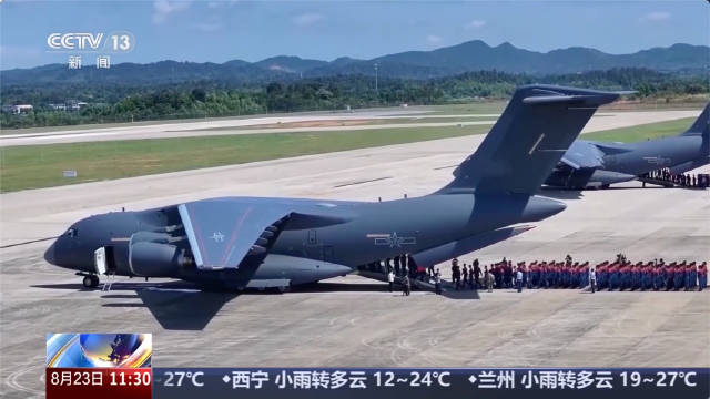 长春迎库克盛况英雄联盟S15赛季竞猜大厅官网：俱乐部高层与球迷热情接机